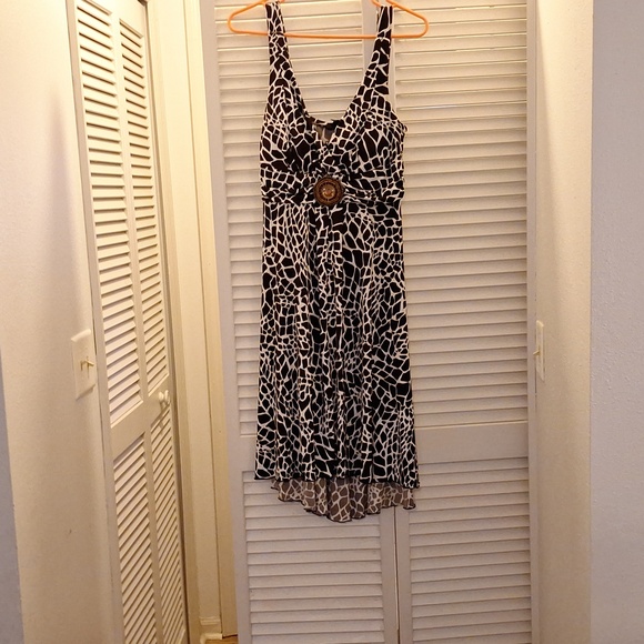 Dress with built in bra - Picture 2 of 4